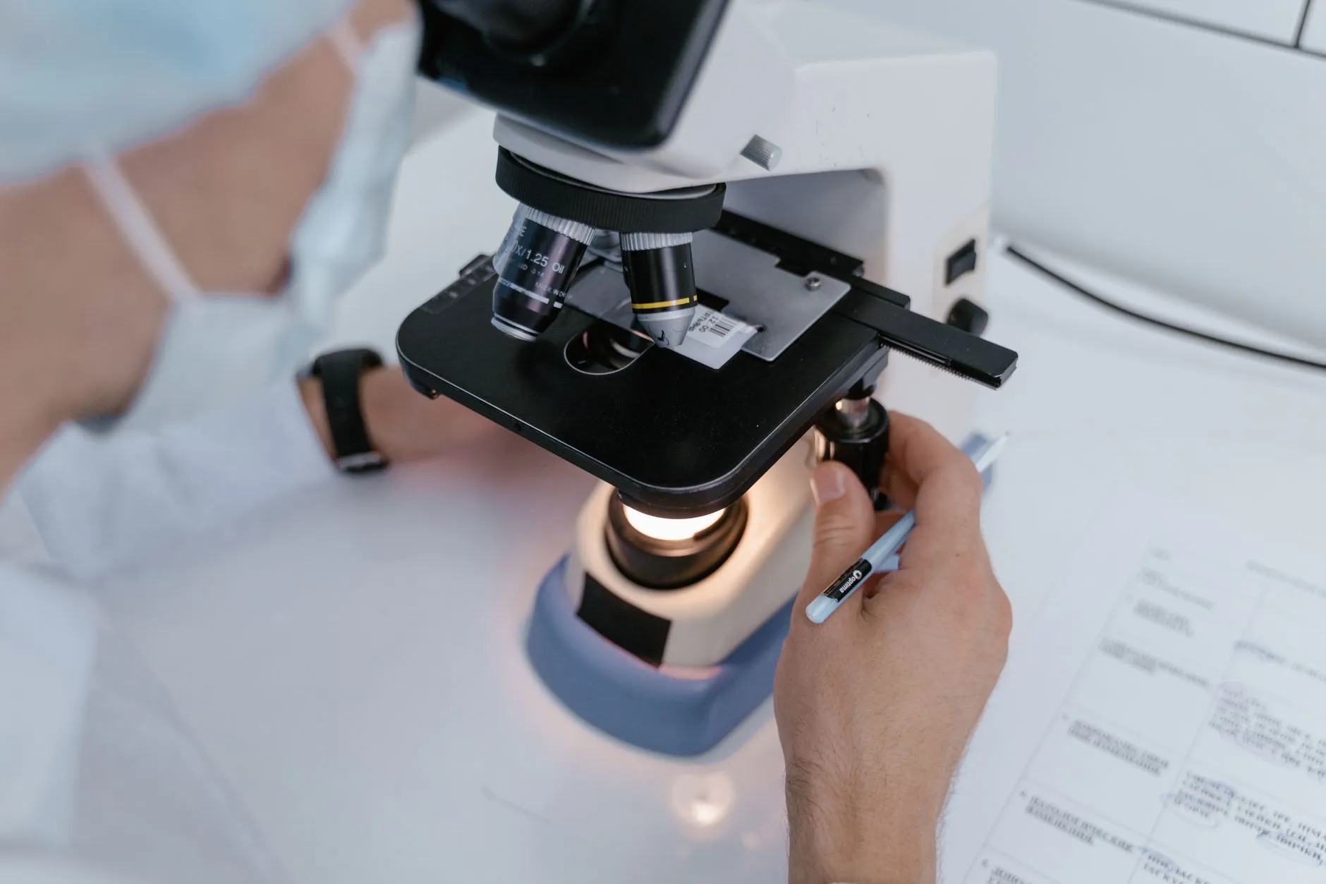 仪器设备校准周期优化对实验室数据可靠性的影响分析